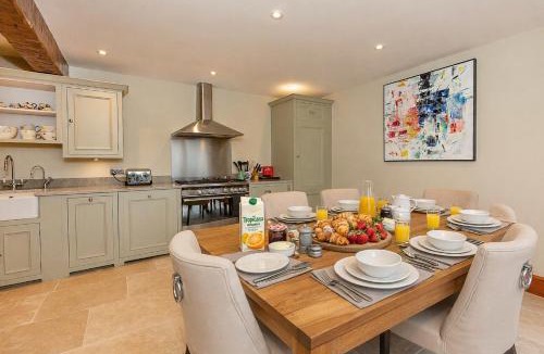 Earswick Apartment | Creamery Cottage with Games room and Free Parking