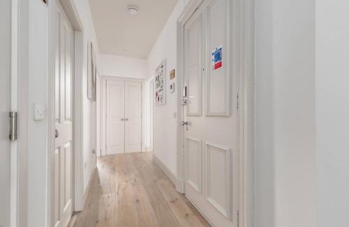 West End Apartment | 6 on Chester Apartments