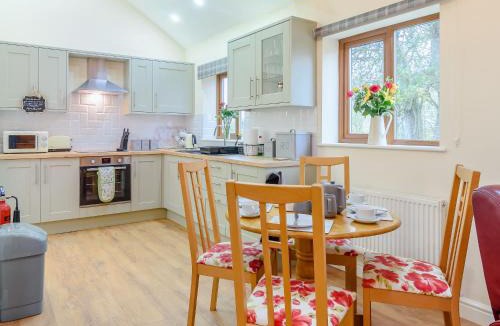 Great Hatfield House | Bluebell- Uk31533