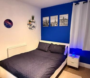 Mill Road Apartment | The Coral Stay By Cambridge Central Station