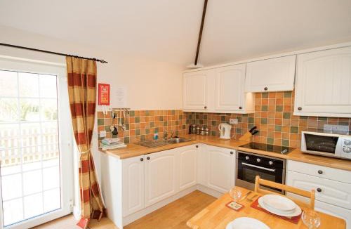Boston House | Moorhen Cottage - E3750