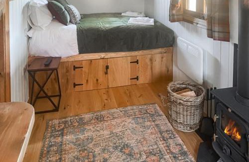 Easterside Apartment | Keldholme Shepherds Hut Two - Uk48621