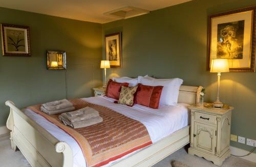 Knipton House | The Manners