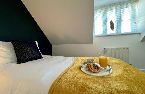 Stamford House | Contractor 4 bed, sleeps 7 long stay discount