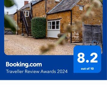 Caldecott Apartment | The Old Plough, mix of 1 bed and 3 bed units, rustic charm, super king bed or twins, en-suite, secure parking
