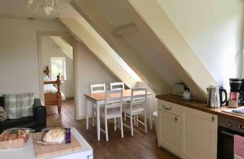 Aubourn Apartment | Grove Farm Old Granary, 1st floor Loft Apartment, Includes Continental Breakfast