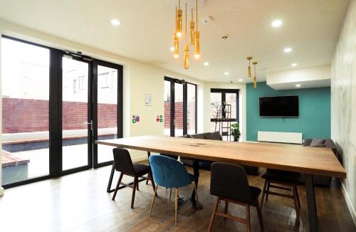 Bedford Apartment | 318 Platform Bedford