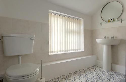 Castle Donington Apartment | Donington Cottage Apt 5