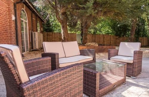 Geddington Hotel | Holiday Inn Corby Kettering Hotel & Spa