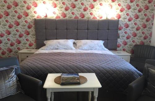 Pickering House | Ingledene Room Only