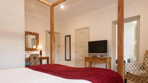 Croxdale Hotel | Honest Lawyer Hotel
