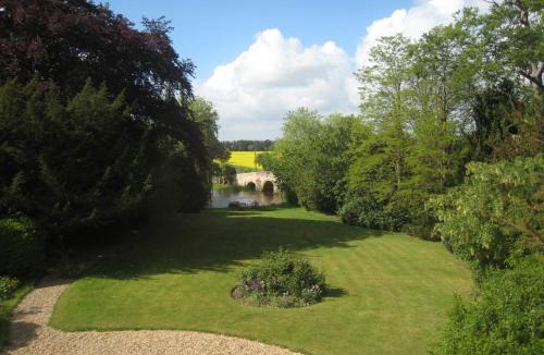 Fotheringhay House | Castle Farm Guest House
