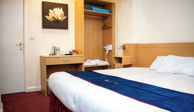 Royal Square Hotel - BHX & NEC