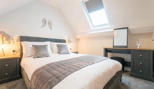 The Queens Arms Apartments