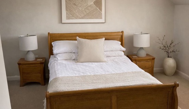 King Size bed - Free Parking - 5 min to Centre