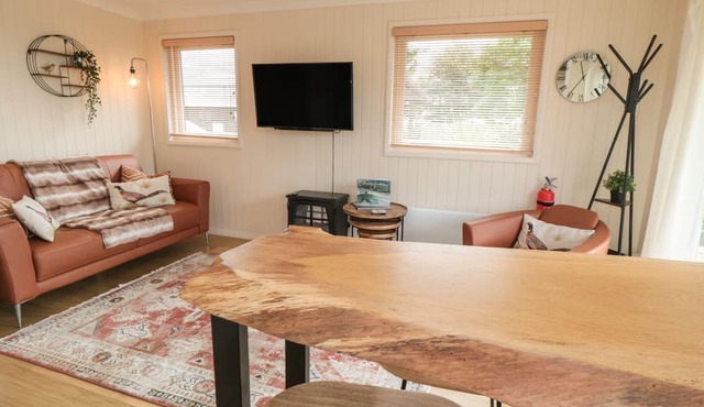 3 Valley View Lodges