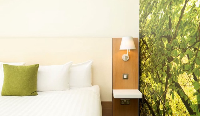 The Orchard Hotel & Restaurant