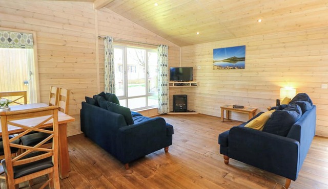 Dovestone Luxury Lodges - pet Free