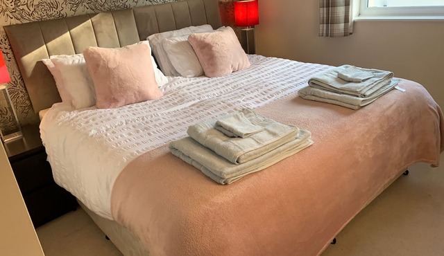 Sleeps 4/6 pet Friendly Parking nr Nec/warwick uni