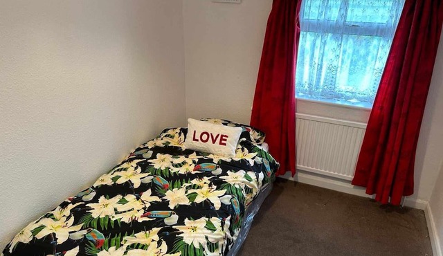 Stunning 3-bed House in Burnley