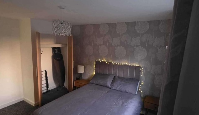 Pet Friendly 2-bed Apt, Sleeps 3 With Parking
