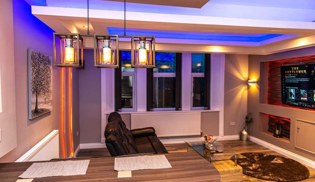 Optimal Apartments - Deluxe Jet Hot Tub Suite