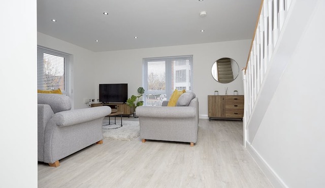 Luxury Duplex 2-Bed Apartment Fruit Market Marina