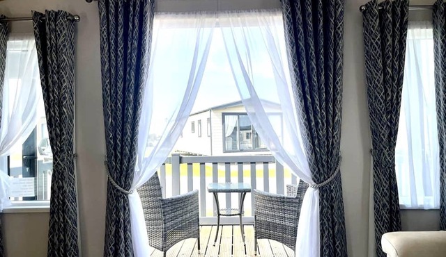 The Anchorage - Deluxe Caravan