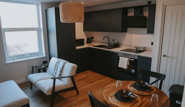 Modern First Floor Apartment