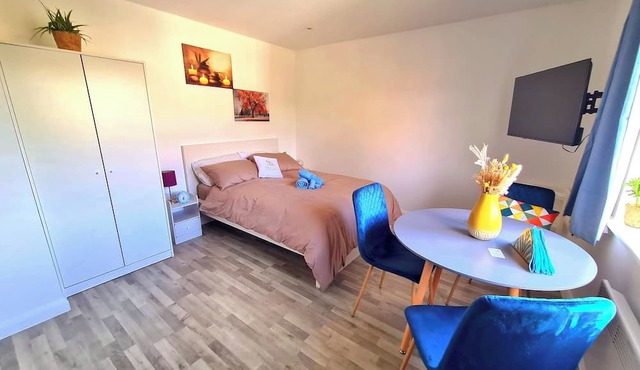 Modern Studio SE9 | Free Parking | Central London, O2, Canary Wharf & Greenwich