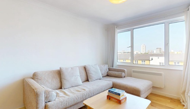 Amazing 1BR Flat w/Easy Access to City Centre