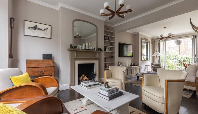 Tetcott Road - Two Bedroom House, Sleeps 4