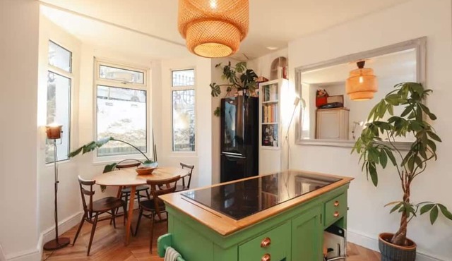 Beautiful Victorian Garden Flat in the Heart of East London