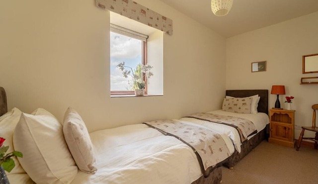Higher Gills Farm, Stunning Views, 4 bedroom