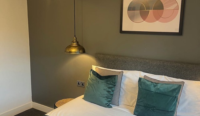 Close to city centre, Free Parking