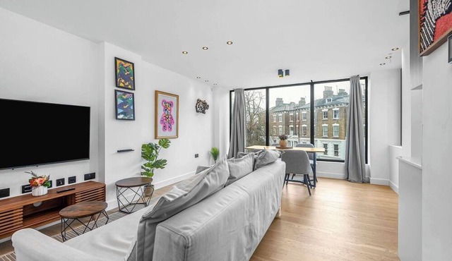 Modern Apt - Balcony and Lift - Tube Station