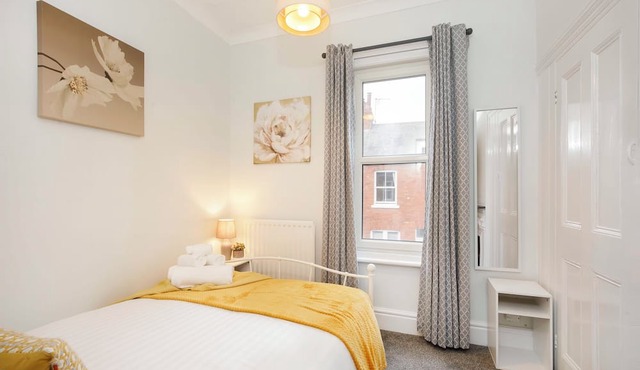 Three Bedroom House | York Getaway 1#