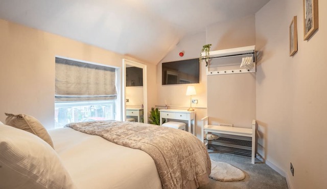 The Saddlers - a couples retreat that sleeps 2 guests in 1 bedroom