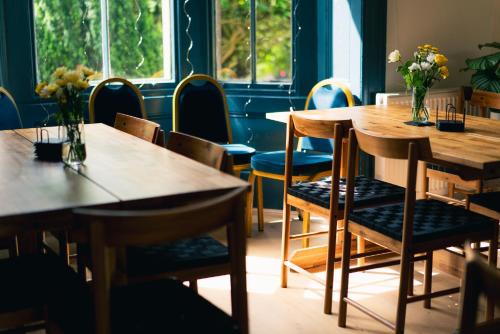 Base Camp Hathersage, YHA Partner