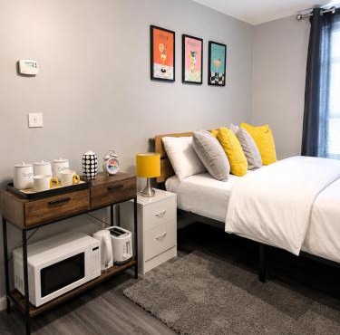 Modern Luxury Private Double Bedroom Ensuite - Super Fast Wifi