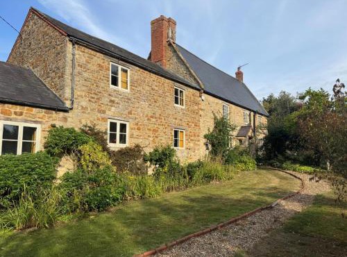 17th Century Farmhouse - Near Silverstone Circuit