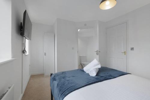 New! Spacious Retreat for 10 Perfect for Families!