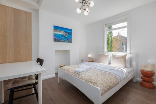 Spacious 5 Bedroom Apartment in Camden Town