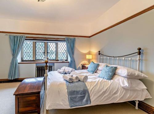 6 Bed in Stockport oc-94526