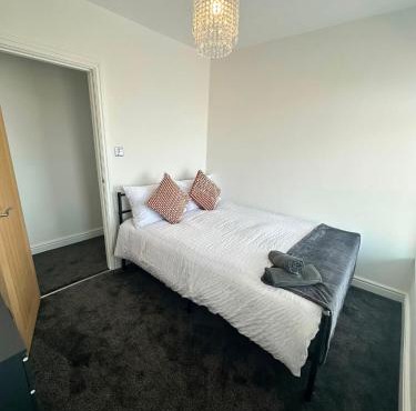 Charming 2 Bedroom House on Humber Estuary