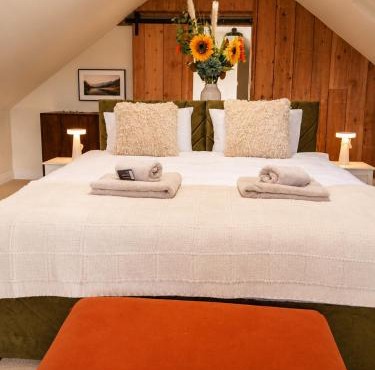 Staverton Hill Farm Lake View Countryside Retreat
