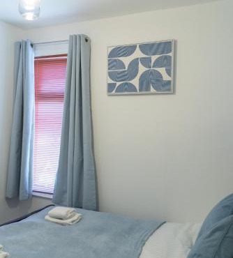 Spacious and Comfortable - 5 Bedroom Home