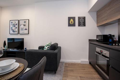 Modern & Cosy 2 Bedroom Bolton Apartment