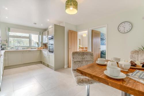 5 Bed in Washbrook oc-m33105