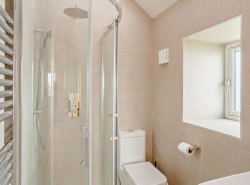 3 Bed in Wakefield oc-93234
